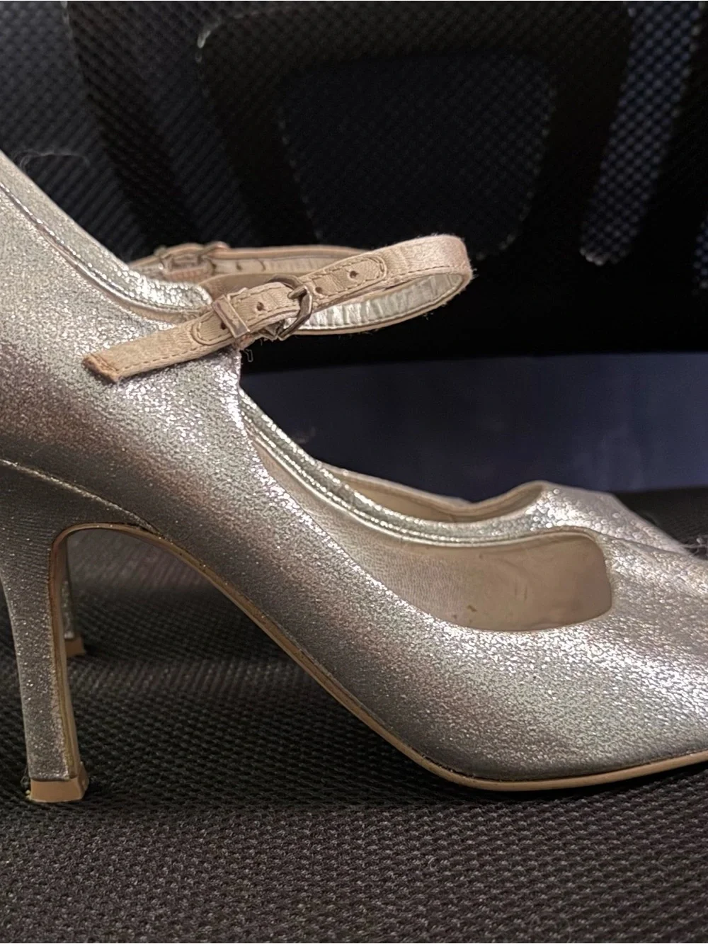 Nine West sleek silver
